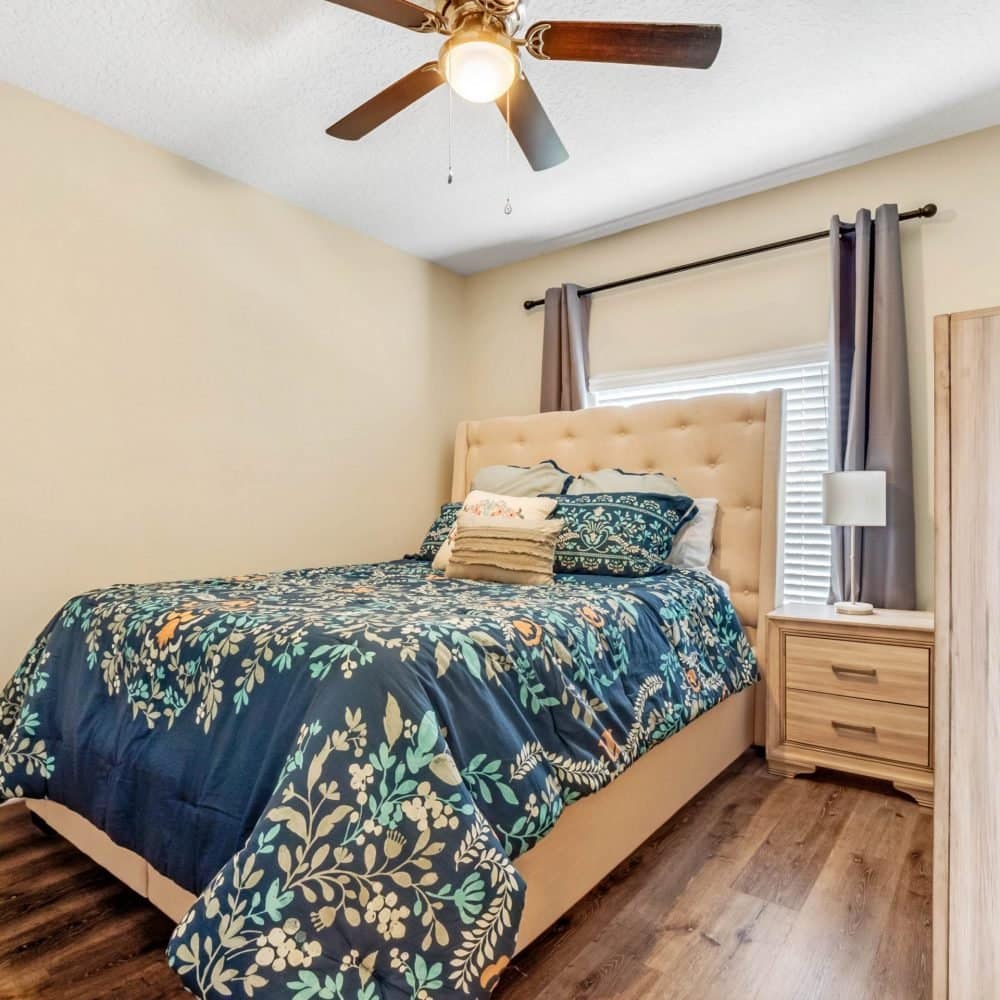 15124-black-lion-way-winter-garden-fl-34787-11-scaled-1000x1000-1 15124-black-lion-way-winter-garden-fl-34787-11-scaled-1000x1000-1