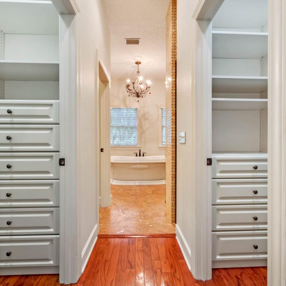 2022-down-woods-lane-windermere-fl-34786-19-scaled-1000x1000-1