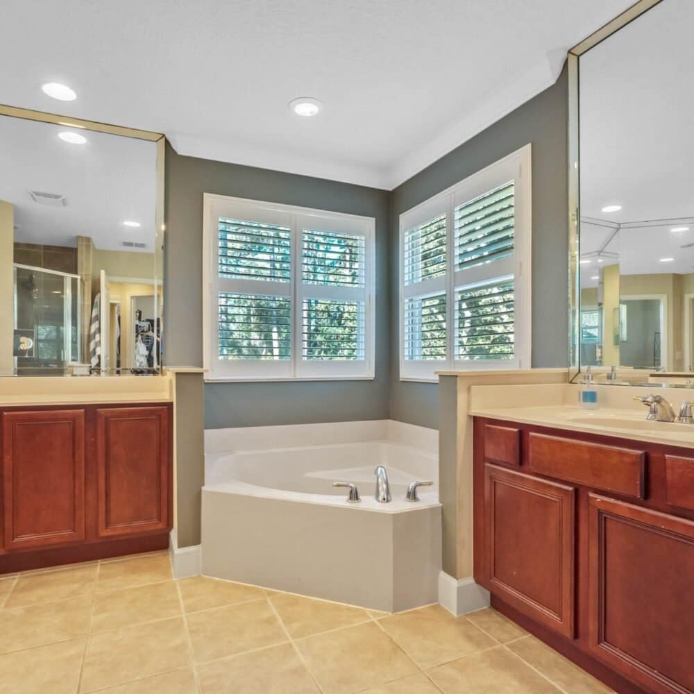 14043-zephermoor-lane-winter-garden-fl-34787-06-scaled-1-1000x1000