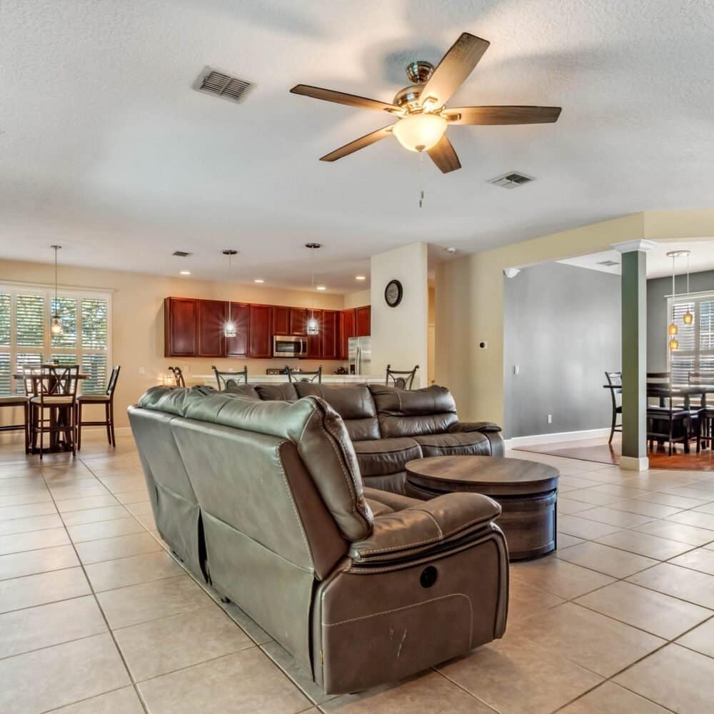 14043-zephermoor-lane-winter-garden-fl-34787-27-scaled-1-1000x1000