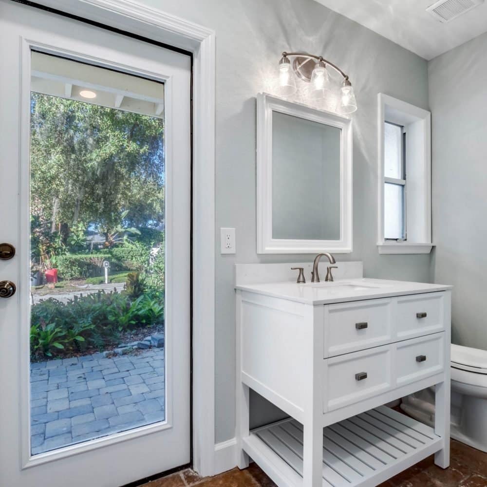 125-north-drive-windermere-fl-34786-15-scaled-1-1000x1000-1