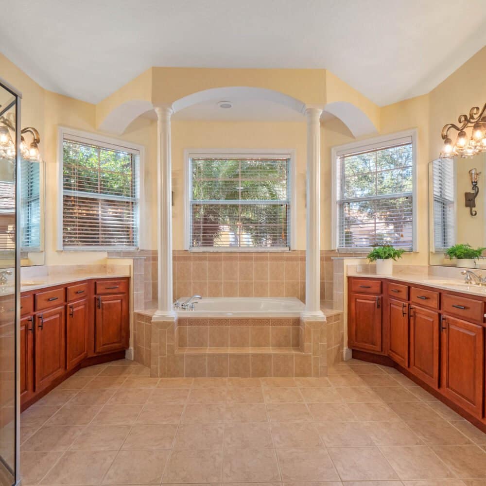 3850-eagle-isle-circle-kissimmee-fl-34746-07-scaled-1000x1000