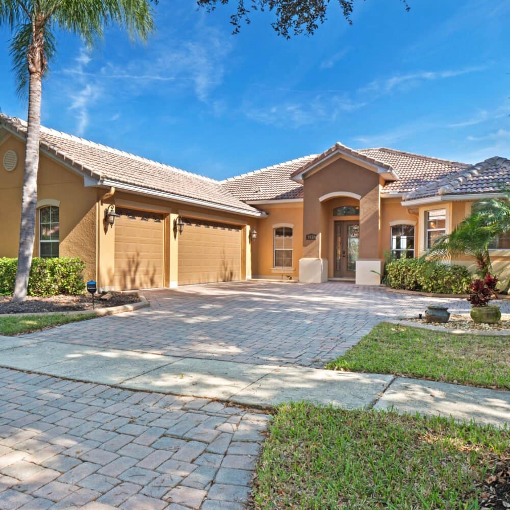 3850-eagle-isle-circle-kissimmee-fl-34746-47-scaled-1000x1000