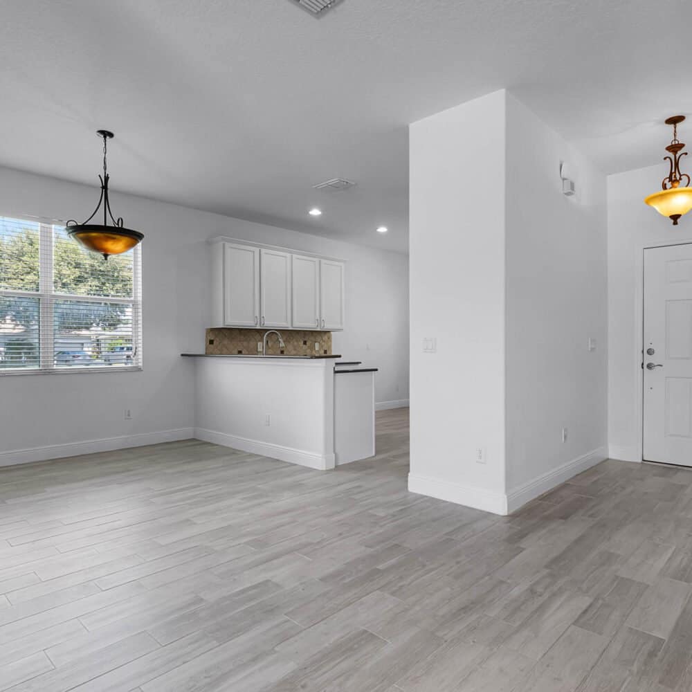 2420-balforn-tower-way-winter-garden-fl-34787-08-scaled-1000x1000