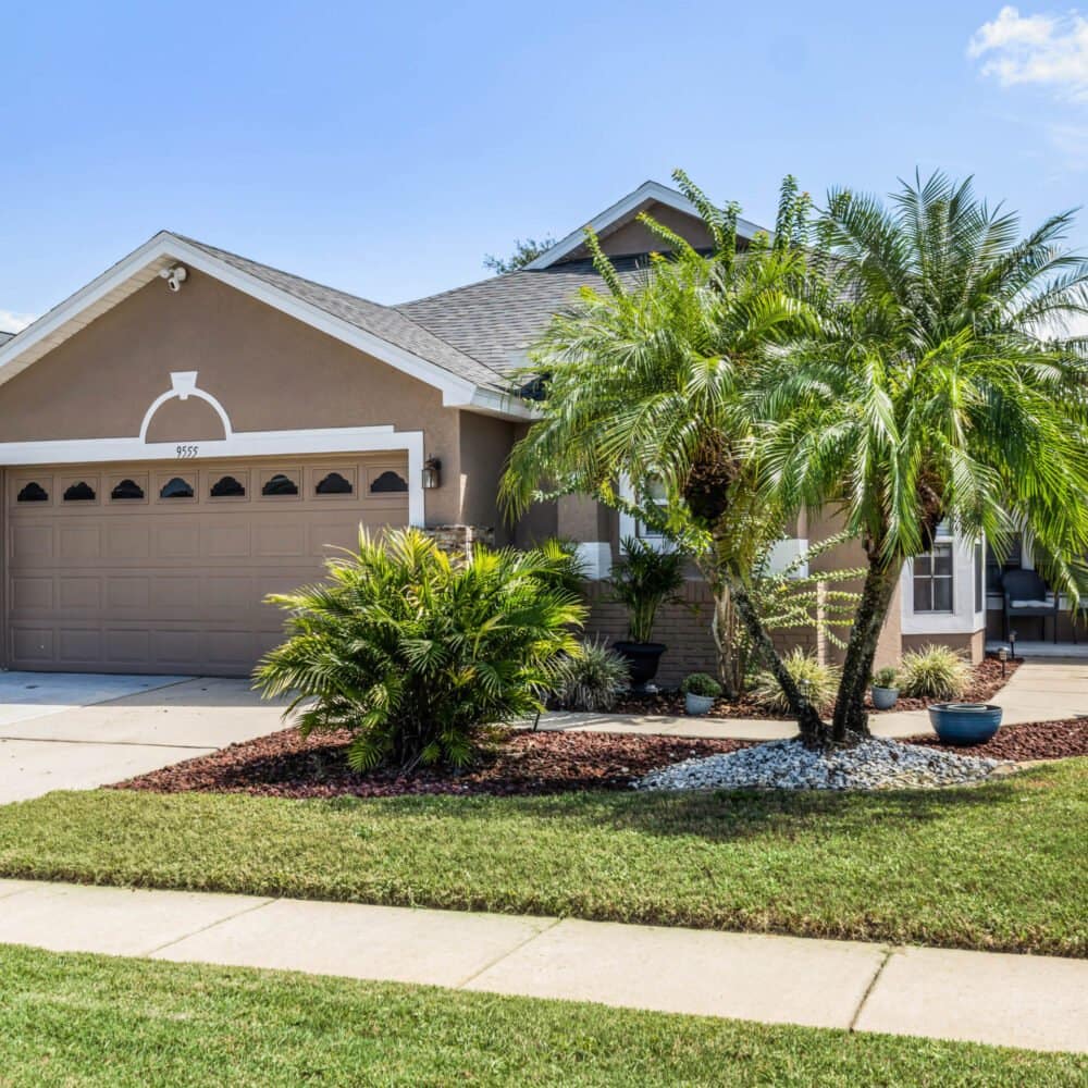 9555-pecky-cypress-way-orlando-fl-32836-02-scaled-1000x1000