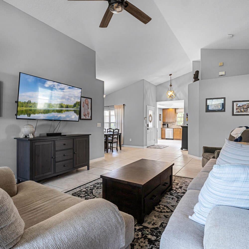 9555-pecky-cypress-way-orlando-fl-32836-16-scaled-1000x1000