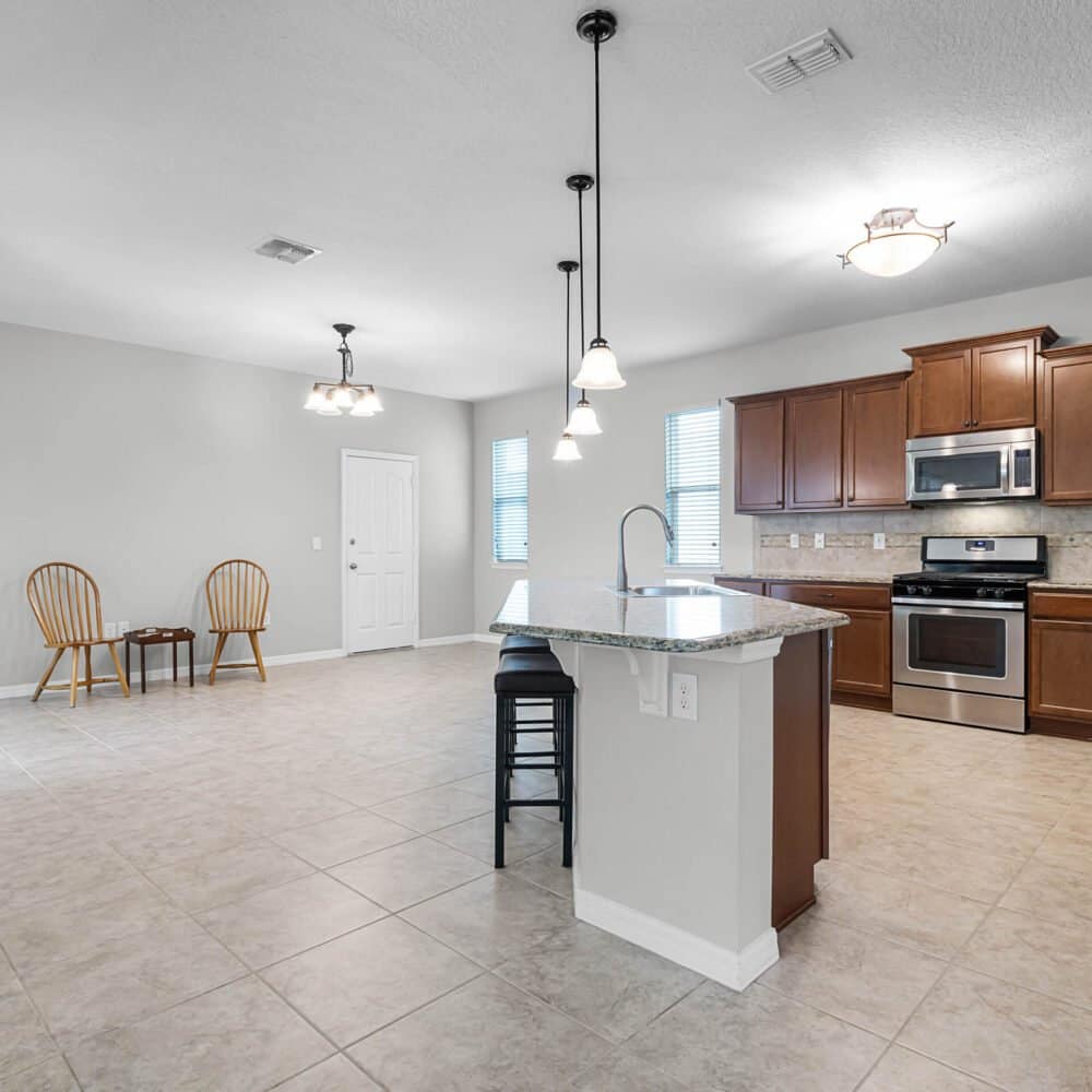 7906-winter-wren-street-winter-garden-fl-34787-15-scaled-1000x1000 7906-winter-wren-street-winter-garden-fl-34787-15-scaled-1000x1000