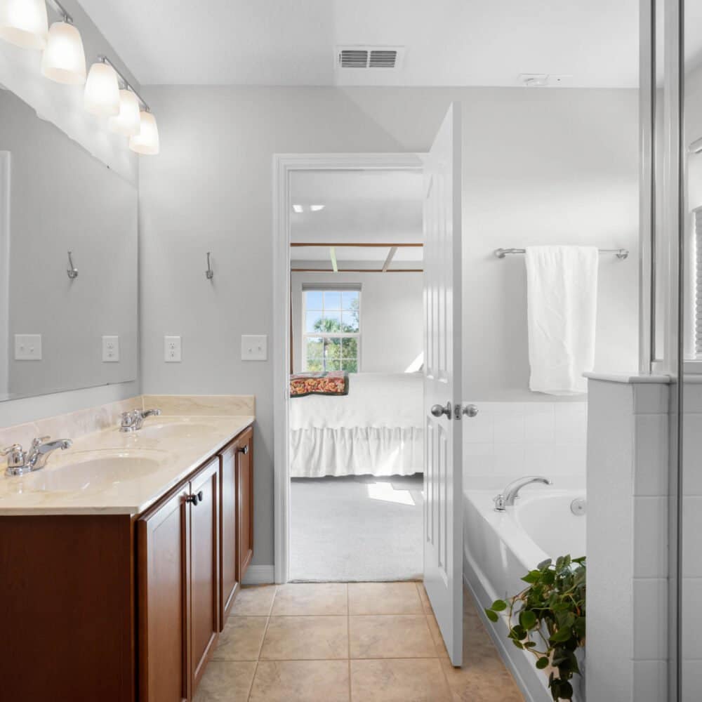 7906-winter-wren-street-winter-garden-fl-34787-36-scaled-1000x1000 7906-winter-wren-street-winter-garden-fl-34787-36-scaled-1000x1000