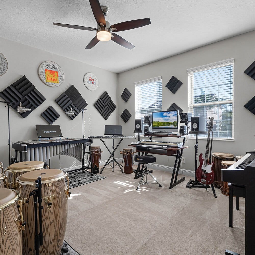 14457-breakwater-way-winter-garden-fl-34787-p1530610-scaled-1000x1000 14457-breakwater-way-winter-garden-fl-34787-p1530610-scaled-1000x1000