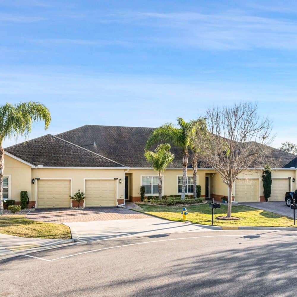 3213-sonesta-court-unit-b-clermont-fl-34711-02-scaled-1000x1000