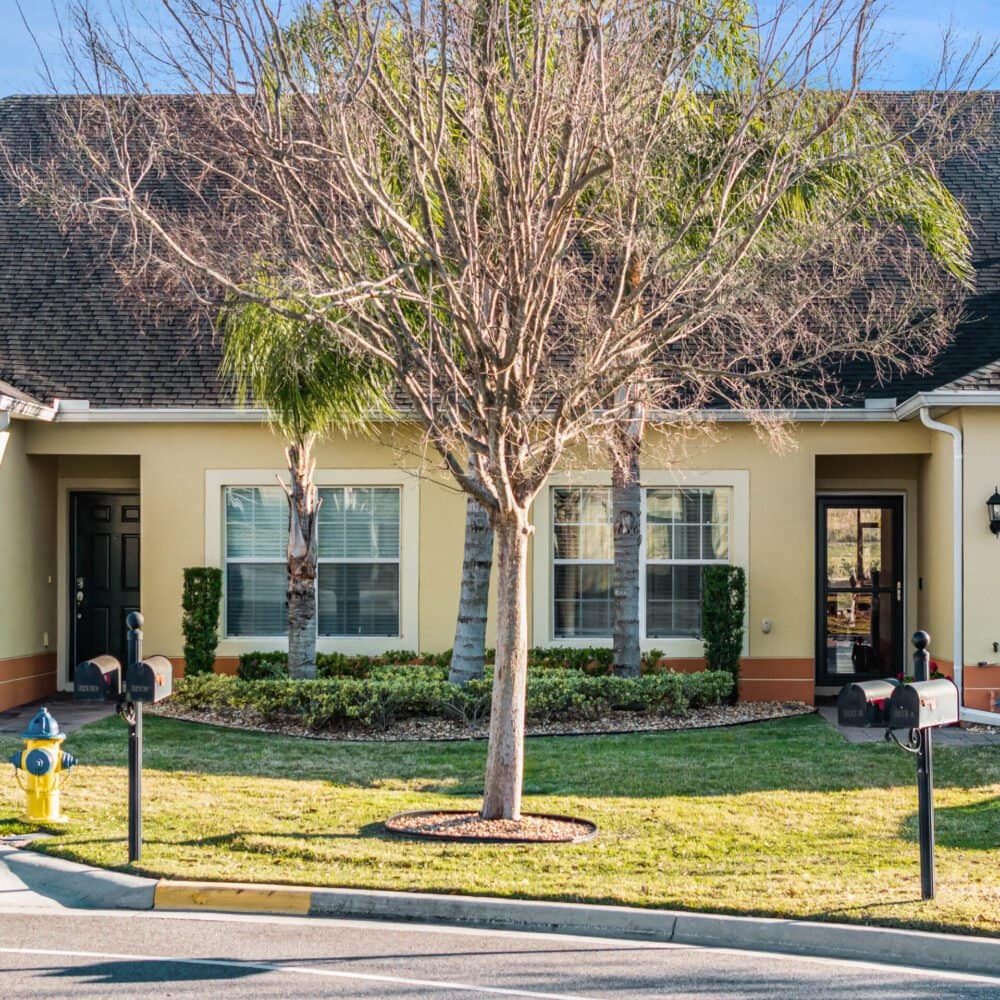 3213-sonesta-court-unit-b-clermont-fl-34711-06-scaled-1000x1000