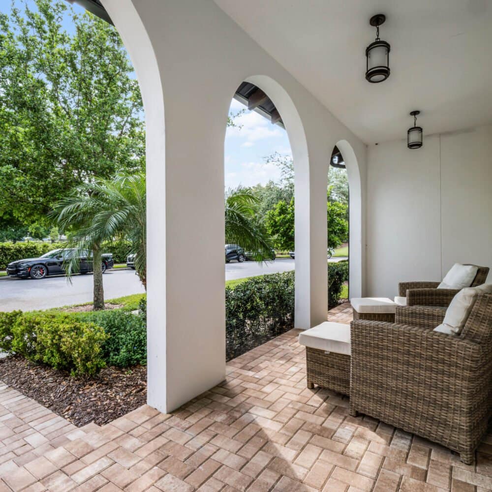 8926-bismarck-palm-drive-winter-garden-fl-34787-03-scaled-1000x1000