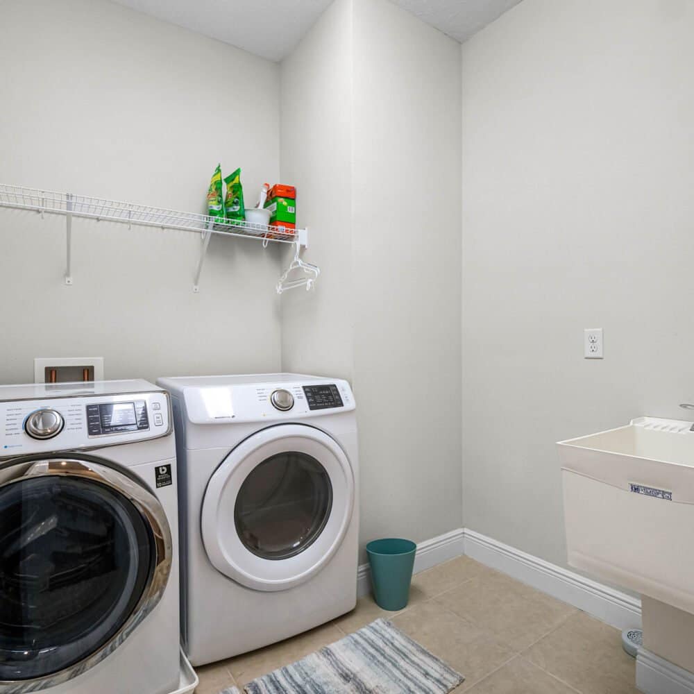 8926-bismarck-palm-drive-winter-garden-fl-34787-27-scaled-1000x1000