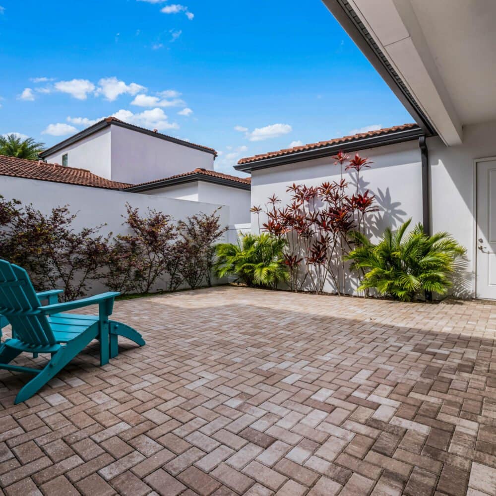 8926-bismarck-palm-drive-winter-garden-fl-34787-29-scaled-1000x1000