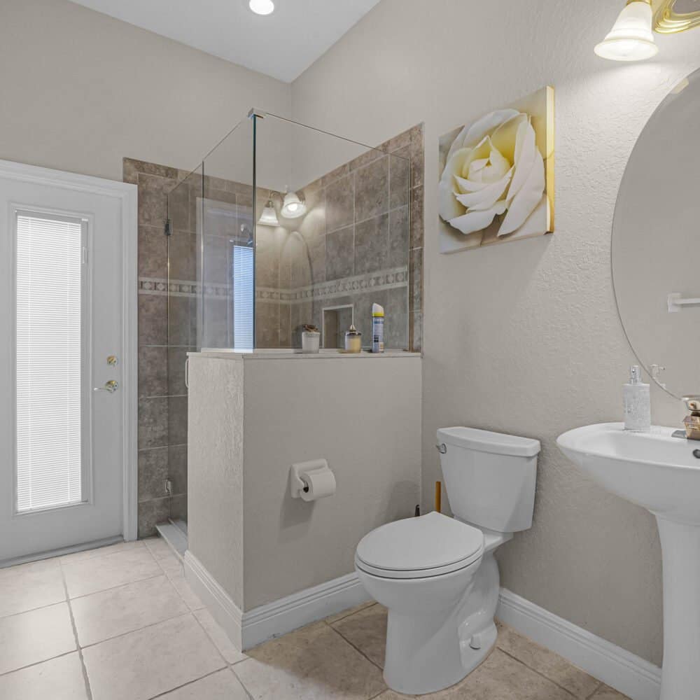 12447-lake-valley-drive-clermont-fl-34711-29-scaled-1000x1000