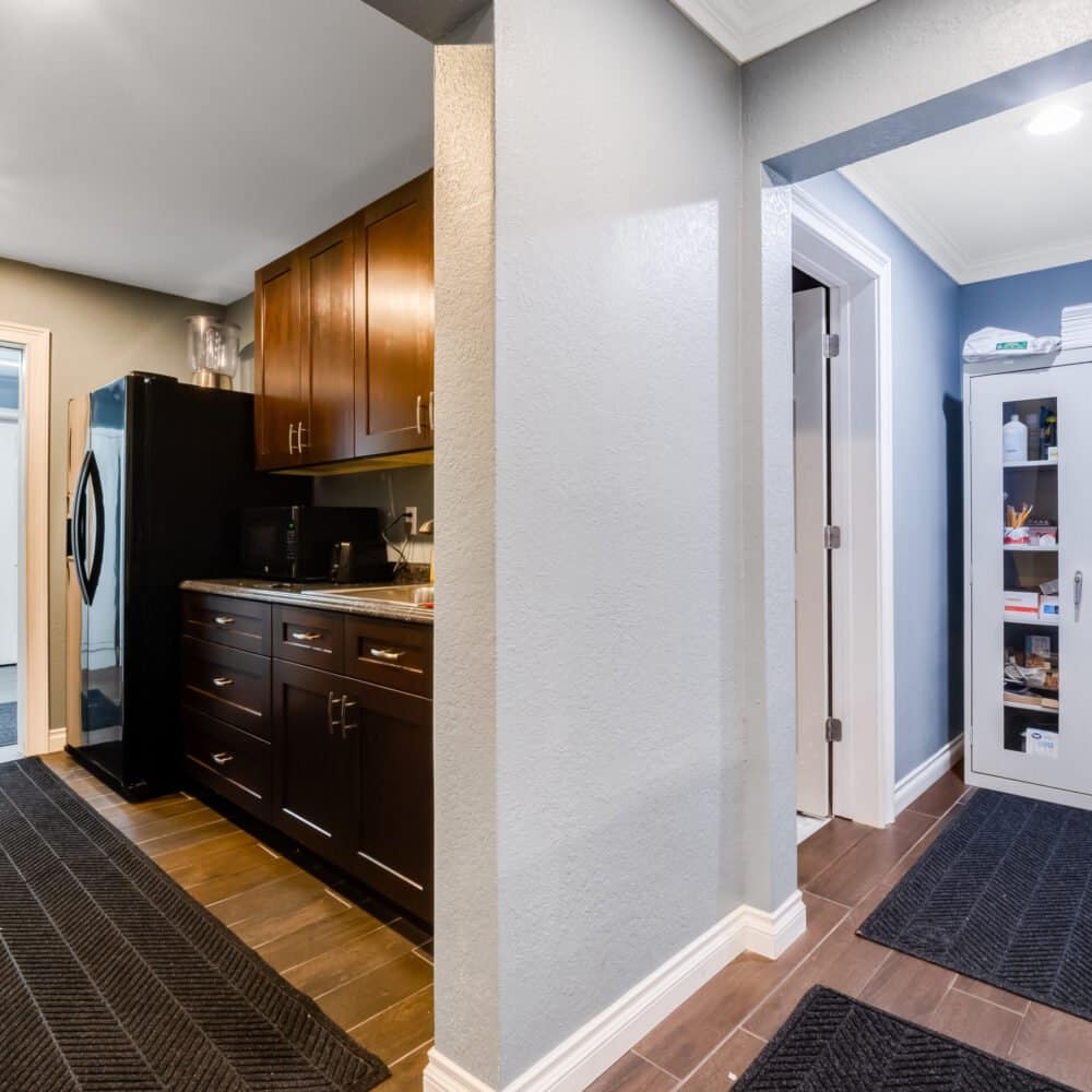 17326-phil-c-peters-rd-winter-garden-fl-34787-90-scaled-1000x1000