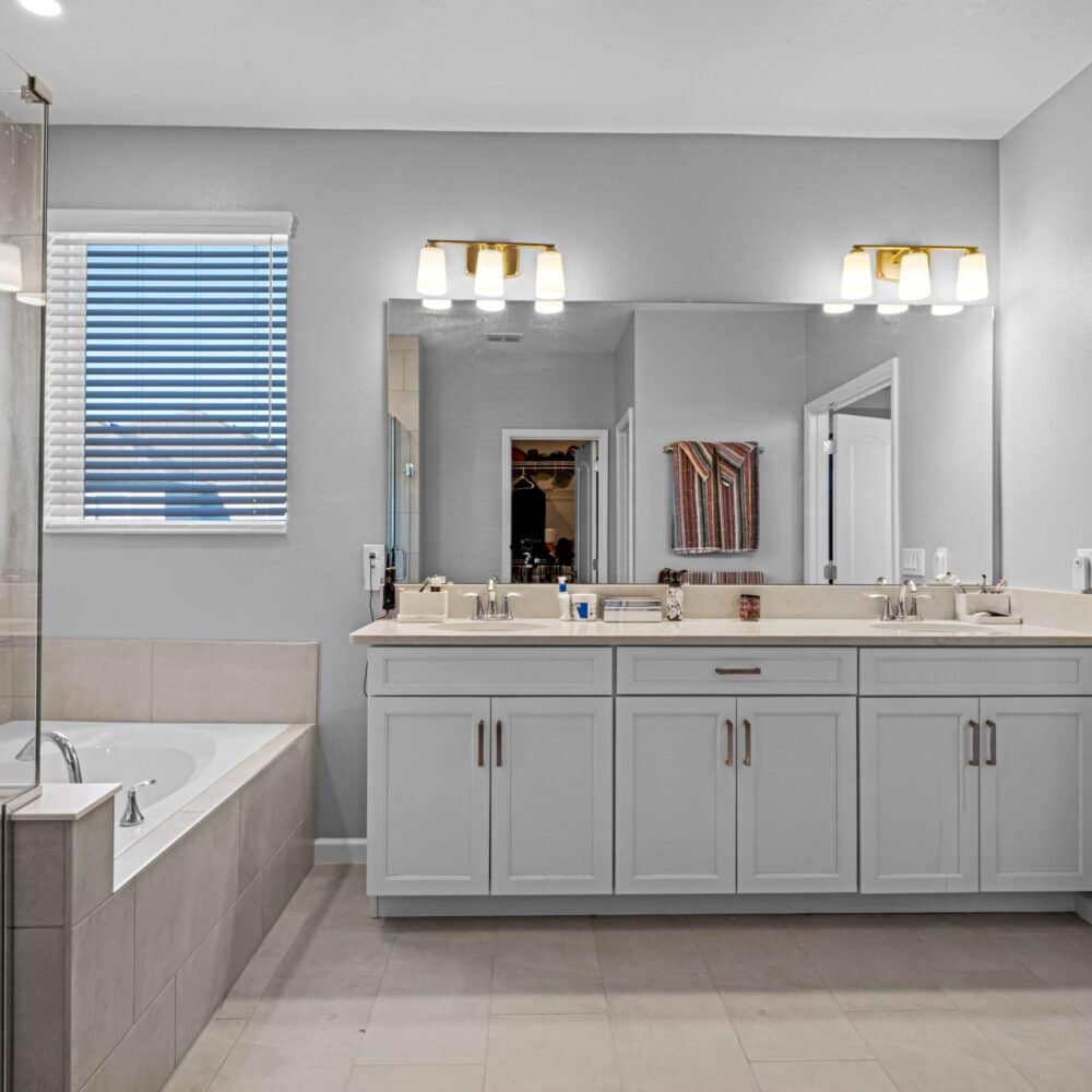 5045-rain-shadow-drive-st.-cloud-fl-34772-29-scaled-1000x1000