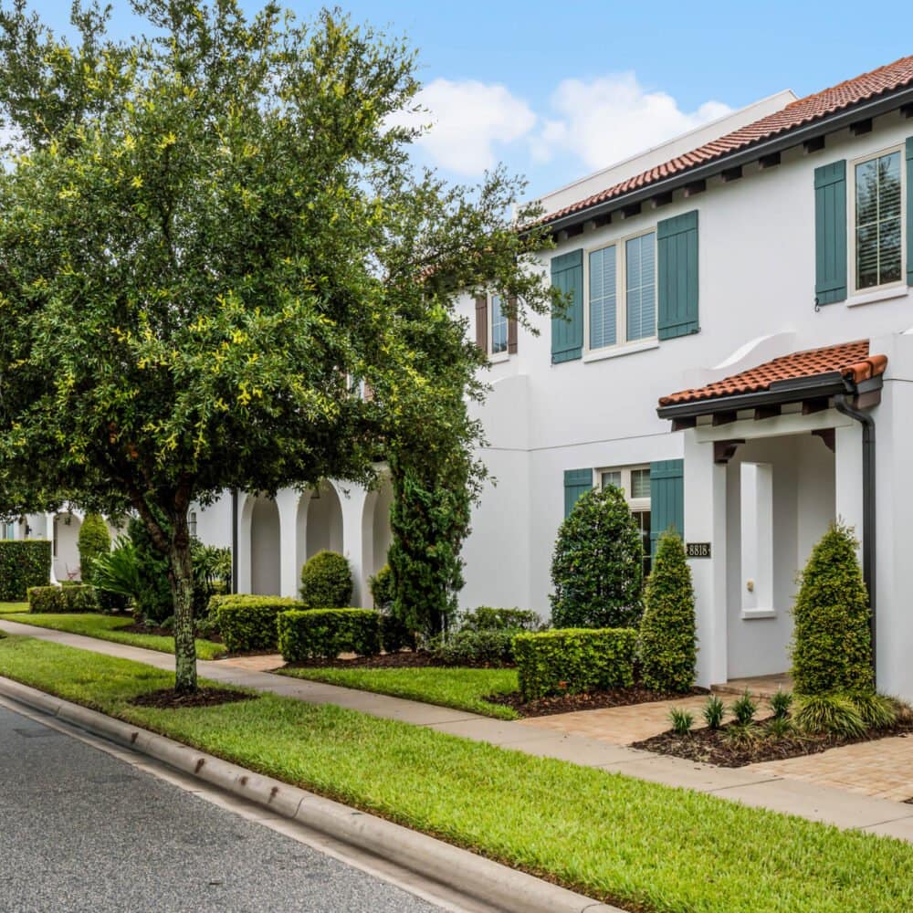 8818-bismarck-palm-drive-winter-garden-fl-34787-02-scaled-1000x1000