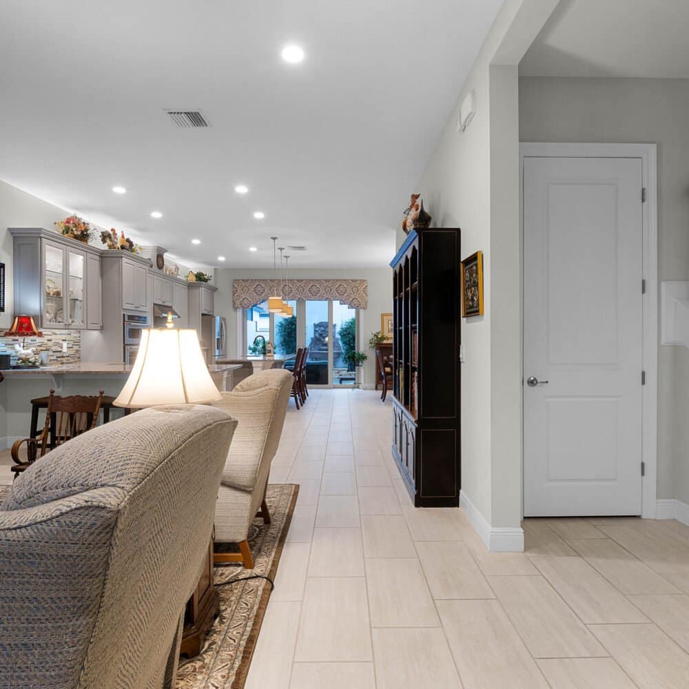 8818-bismarck-palm-drive-winter-garden-fl-34787-06-scaled-1000x1000