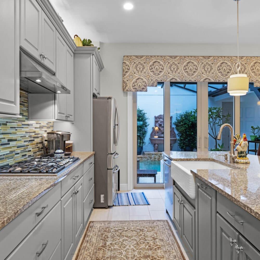 8818-bismarck-palm-drive-winter-garden-fl-34787-14-scaled-1000x1000