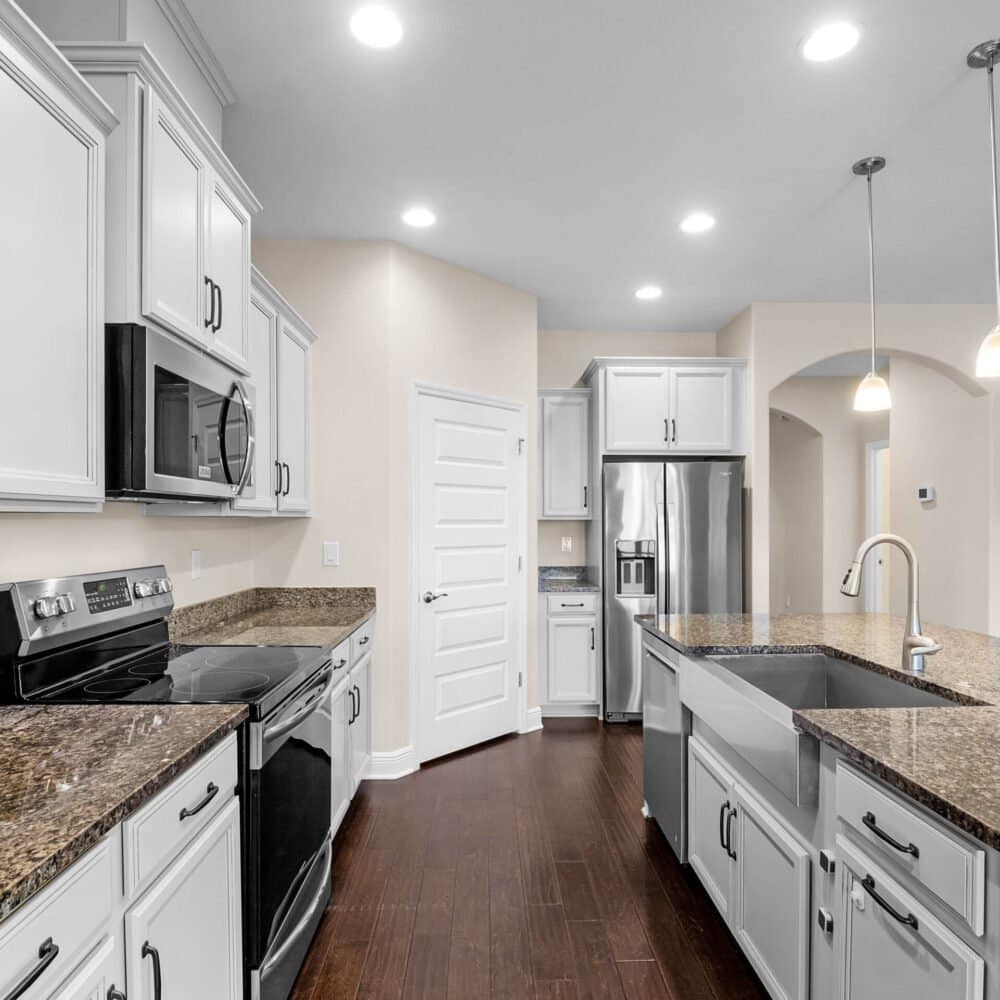 10127-beach-port-drive-winter-garden-fl-34787-19-scaled-1000x1000