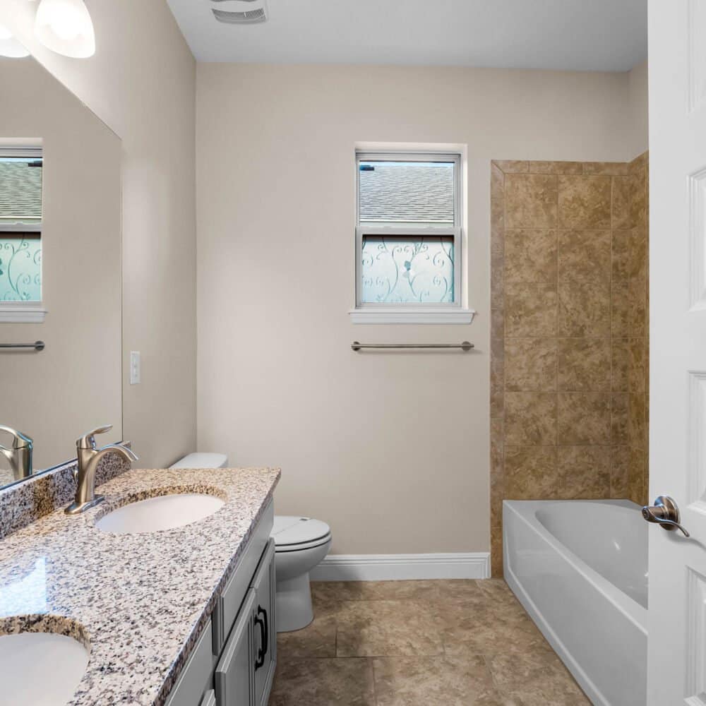 10127-beach-port-drive-winter-garden-fl-34787-33-scaled-1000x1000