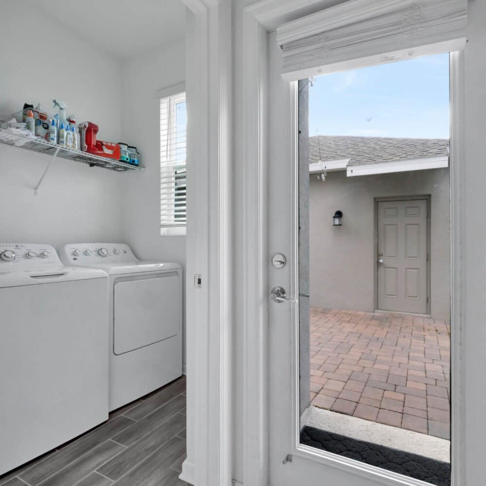 17058-quicksilver-avenue-winter-garden-fl-34787-27-scaled-1000x1000