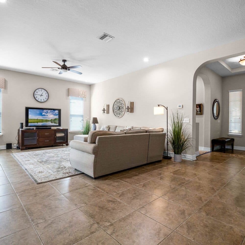 174-balmy-coast-road-groveland-fl-34736-13-scaled-1000x1000