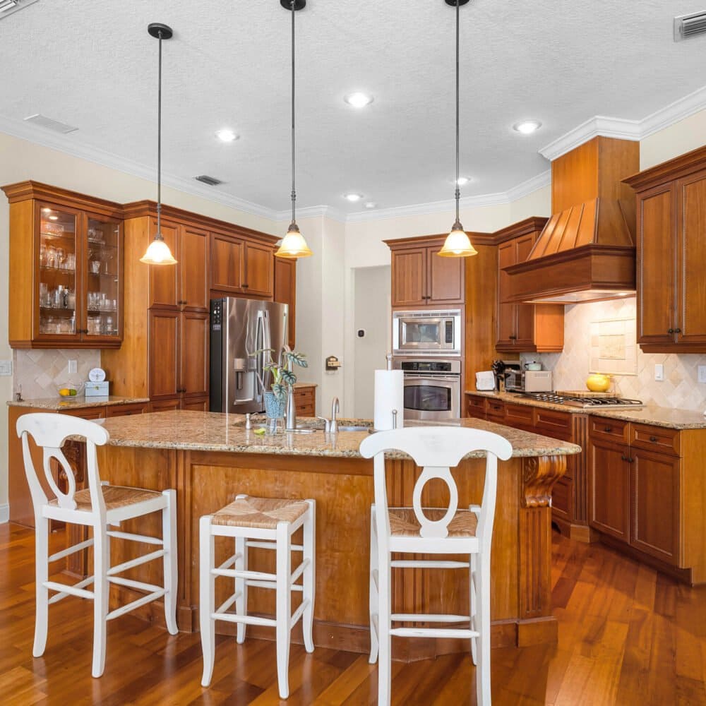 2544-carter-grove-circle-windermere-fl-34786-16-scaled-1000x1000