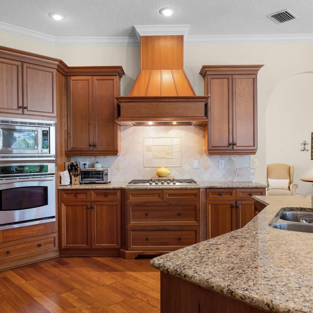 2544-carter-grove-circle-windermere-fl-34786-17-scaled-1000x1000