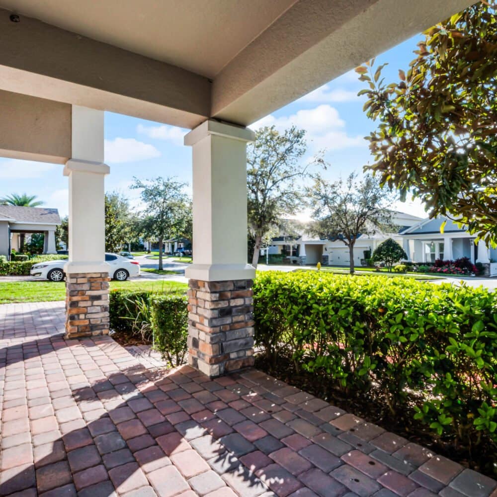 15863-citrus-grove-loop-winter-garden-fl-34787-07-scaled-1000x1000