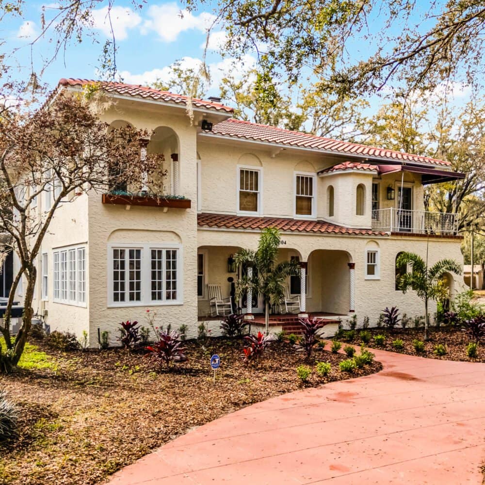 2004-magnolia-avenue-sanford-fl-32771-04-scaled-1000x1000