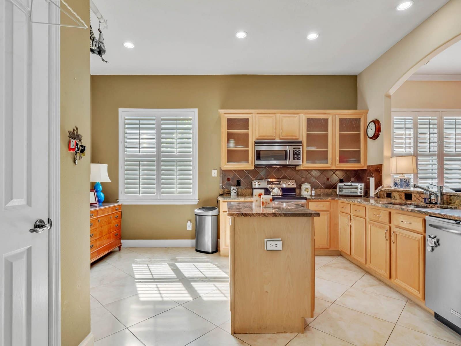 10554-woodchase-circle-orlando-fl-32836-21-scaled-1 10554-woodchase-circle-orlando-fl-32836-21-scaled-1