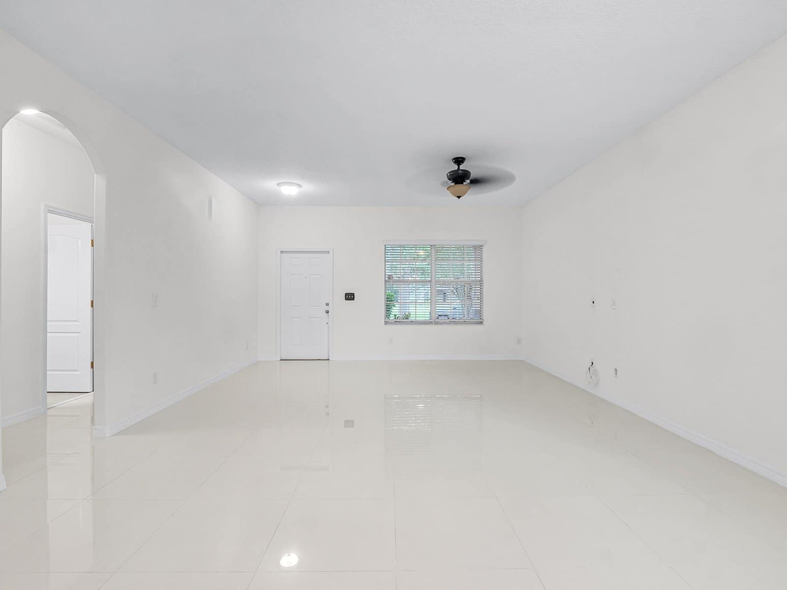 large-01974087-4e3d-700f-bf30-f6ac87b5349e