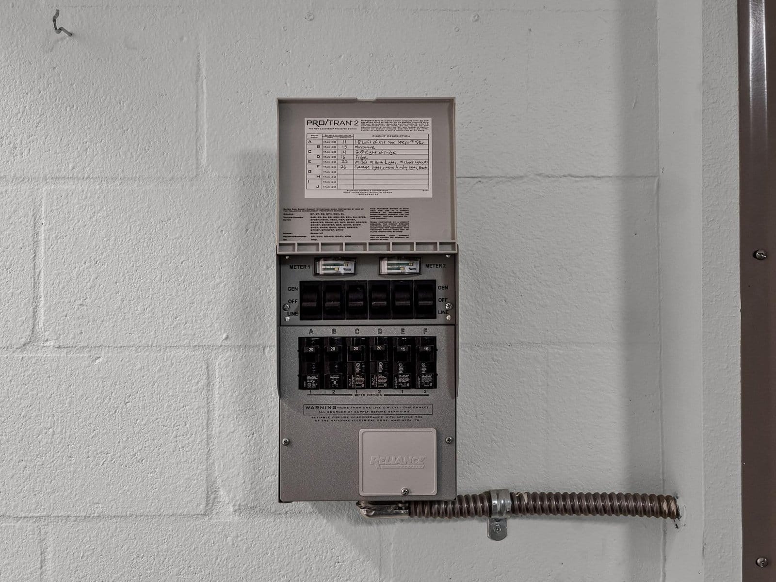 large-01974087-527d-73ea-a725-cfc56f41635d