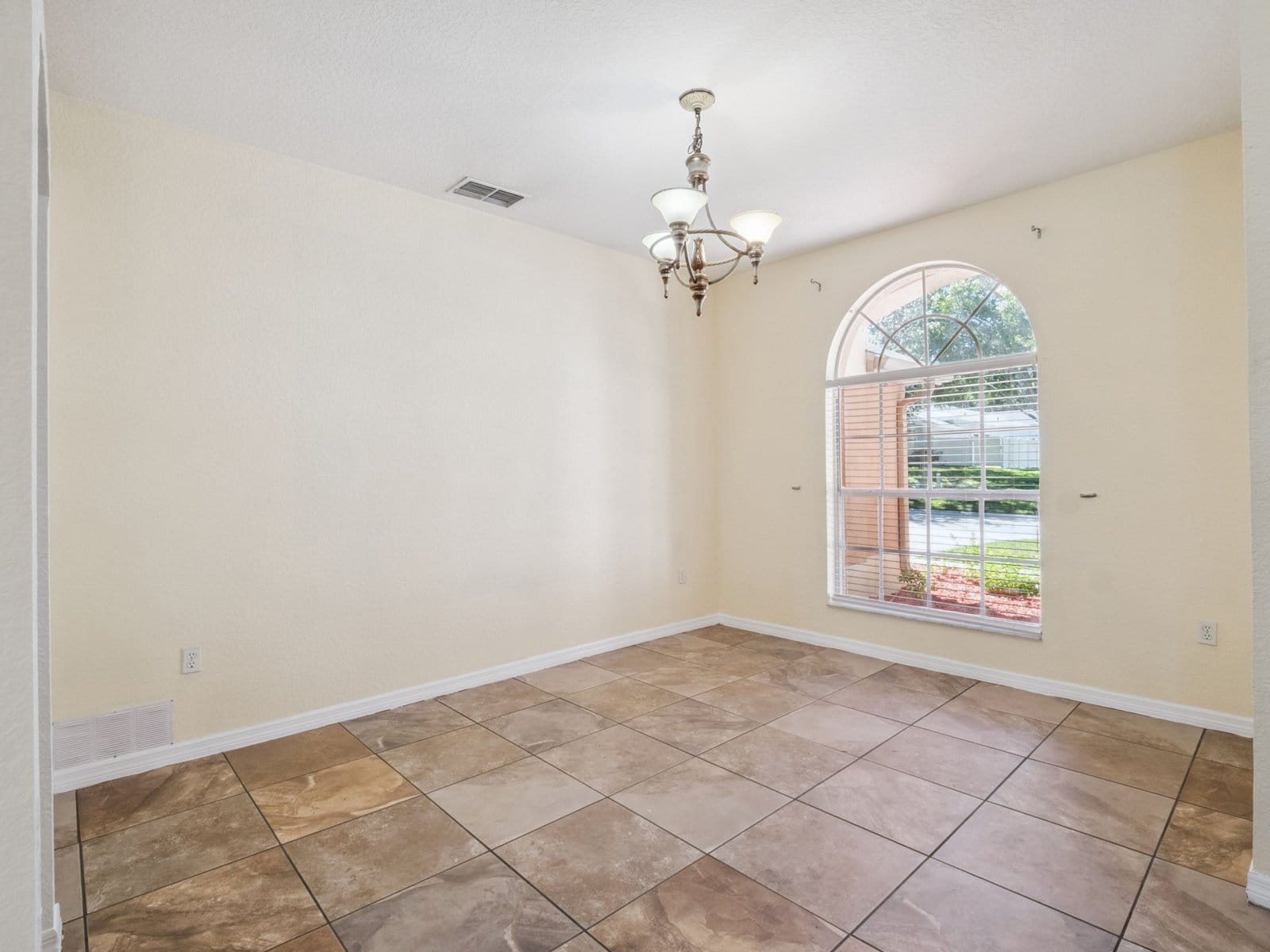 17-web-or-mls-808_High_Pointe_Cir__Minneola__FL_34715-18523_P1617674