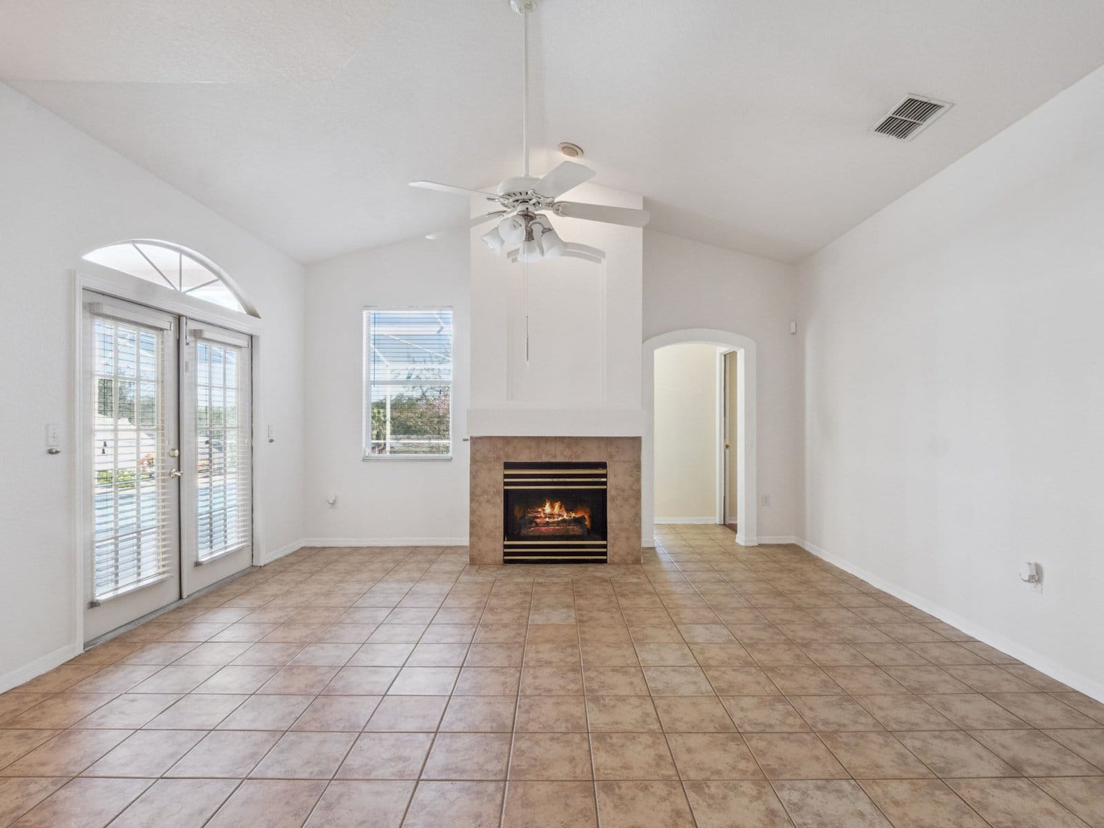 24-web-or-mls-808_High_Pointe_Cir__Minneola__FL_34715-18523_P1617704