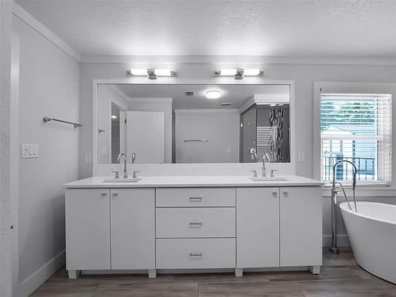 5c069b8db066e694eb37a6a075015ae3-cc_ft_576