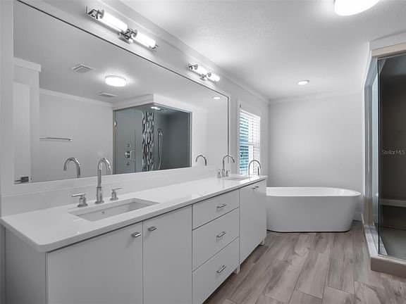 b119561b93836f51b6b365af0fcbdd6f-cc_ft_576