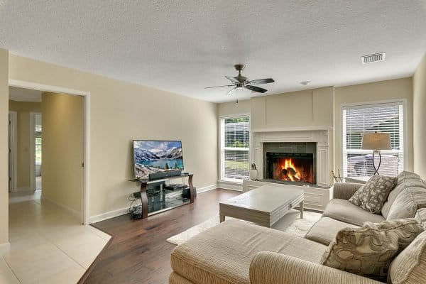 8424-Littleleaf-Ct-Orlando-FL-32835-19-600x400-1 8424-Littleleaf-Ct-Orlando-FL-32835-19-600x400-1