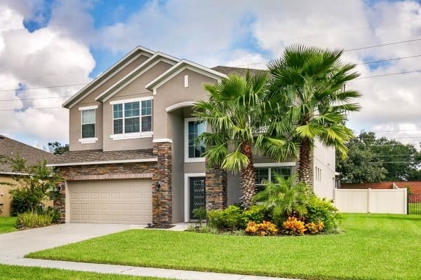 3328-McCormick-Woods-Dr1-600x400-1