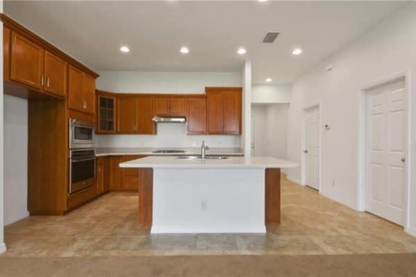 1007-Maypole-Dr-Apopka-FL-5-600x400-1