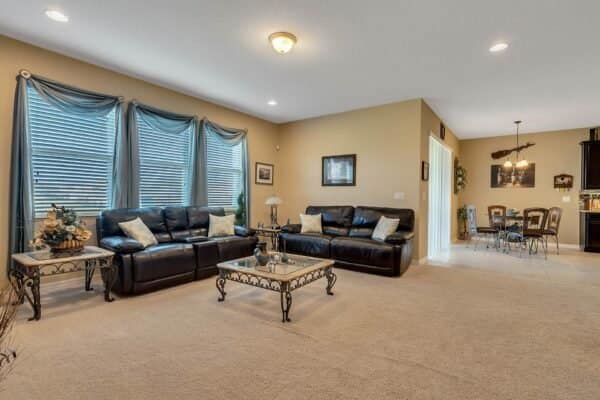 15890-Citrus-Grove-Loop-Winter-Garden-FL-34787-06-Family-Room-600x400