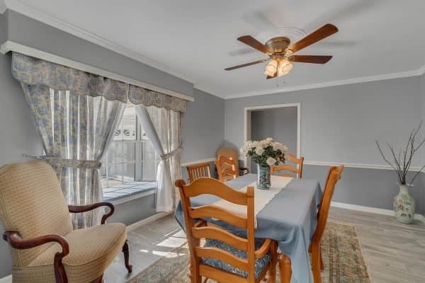 1421-Crescent-Lake-Dr-Windermere-FL-34786-06-Dining-600x400-2 1421-Crescent-Lake-Dr-Windermere-FL-34786-06-Dining-600x400-2