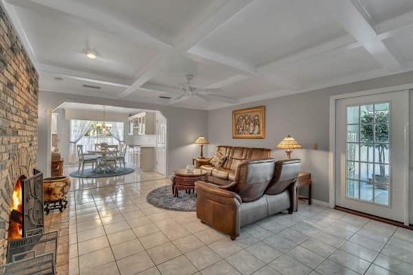 1421-Crescent-Lake-Dr-Windermere-FL-34786-08-Family-Room-600x400-2 1421-Crescent-Lake-Dr-Windermere-FL-34786-08-Family-Room-600x400-2