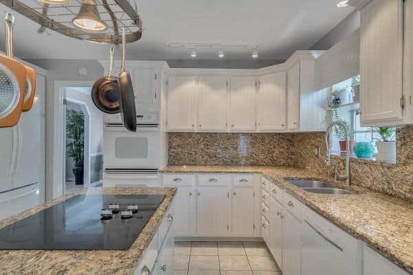 1421-Crescent-Lake-Dr-Windermere-FL-34786-15-Kitchen-600x400-2 1421-Crescent-Lake-Dr-Windermere-FL-34786-15-Kitchen-600x400-2