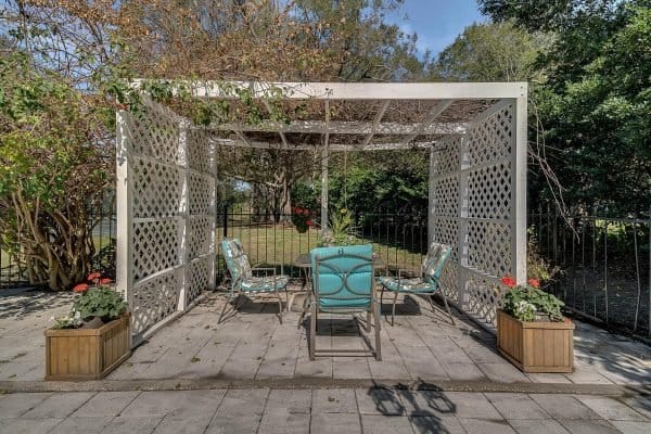 1421-Crescent-Lake-Dr-Windermere-FL-34786-33-Backyard-600x400-2 1421-Crescent-Lake-Dr-Windermere-FL-34786-33-Backyard-600x400-2