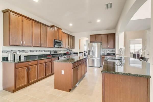 15522-Sandfield-Loop-Winter-Garden-FL-34787-12-Kitchen-600x400-1 15522-Sandfield-Loop-Winter-Garden-FL-34787-12-Kitchen-600x400-1