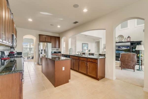 15522-Sandfield-Loop-Winter-Garden-FL-34787-13-Kitchen-600x400-1 15522-Sandfield-Loop-Winter-Garden-FL-34787-13-Kitchen-600x400-1