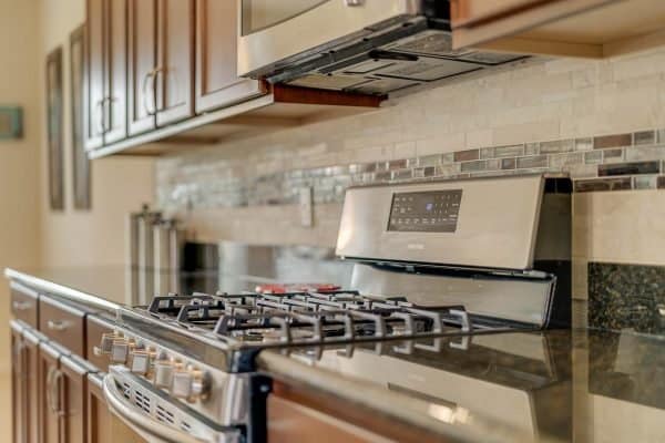 15522-Sandfield-Loop-Winter-Garden-FL-34787-15-Kitchen-600x400-1 15522-Sandfield-Loop-Winter-Garden-FL-34787-15-Kitchen-600x400-1